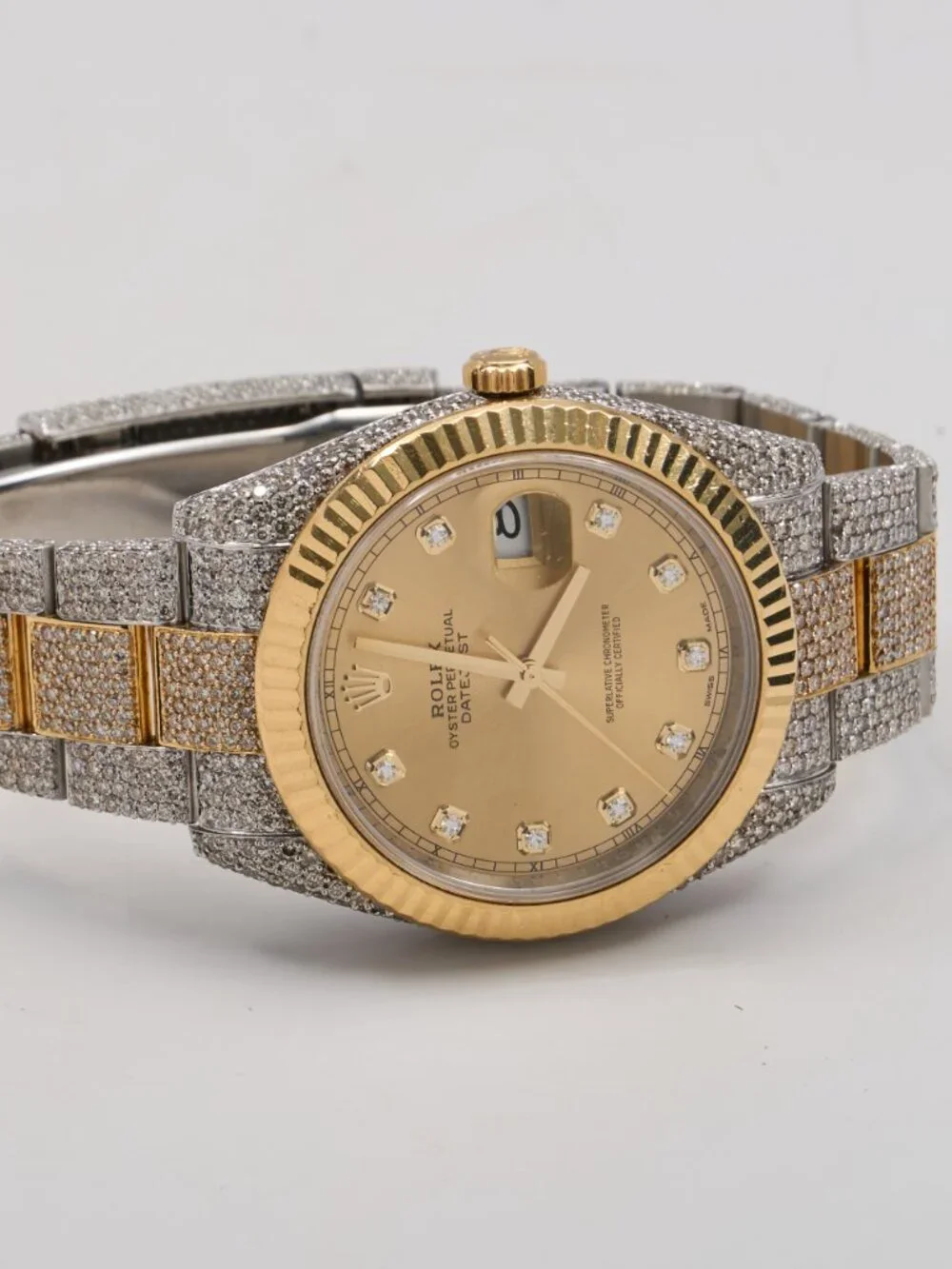 Rolex 126333 Watch with 13.7CTtw SI1 Diamonds